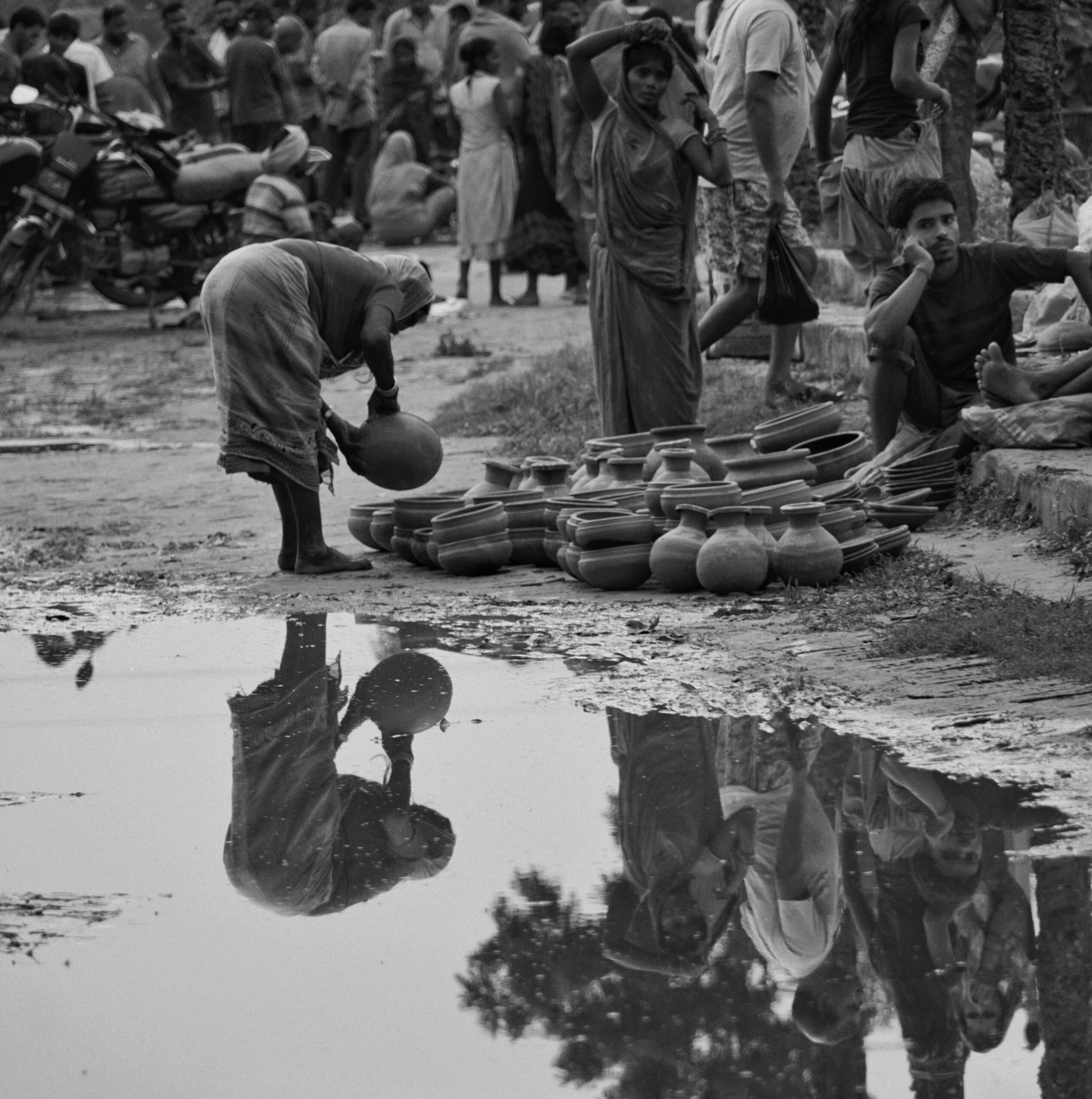 मिट्टी, मेहनत और एक खामोश इंतज़ार